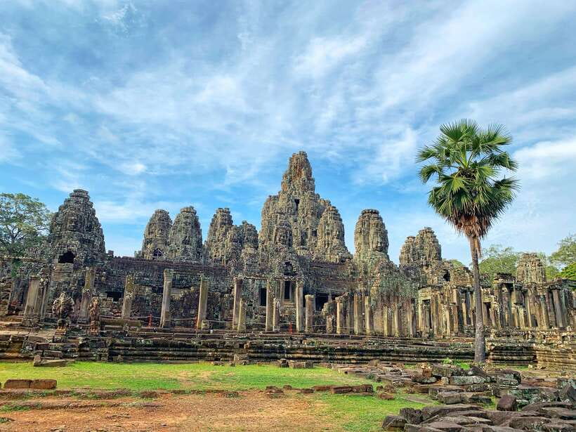 Siem Reap: Angkor Wat Private Tour by Tuk Tuk - Angkor Wat: three hours with Cambodia’s national symbol
