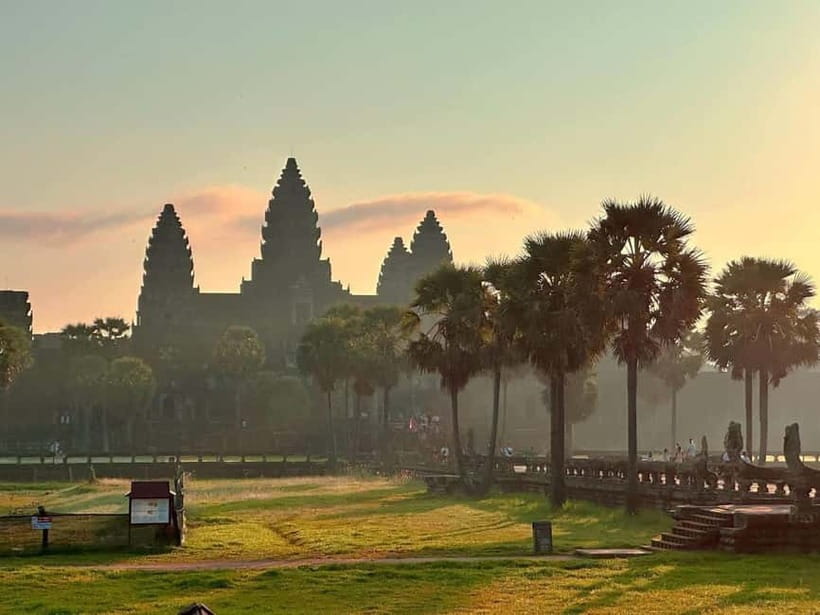 Siem Reap: Angkor Wat Private Tour with Sunrise - Key points to know before booking