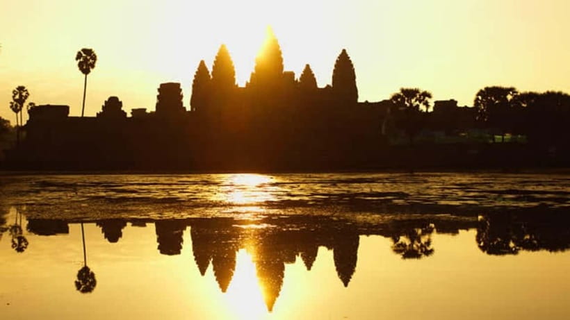 Siem Reap: Angkor Wat Private Tour with Sunrise - Sunrise at Angkor Wat requires an early start