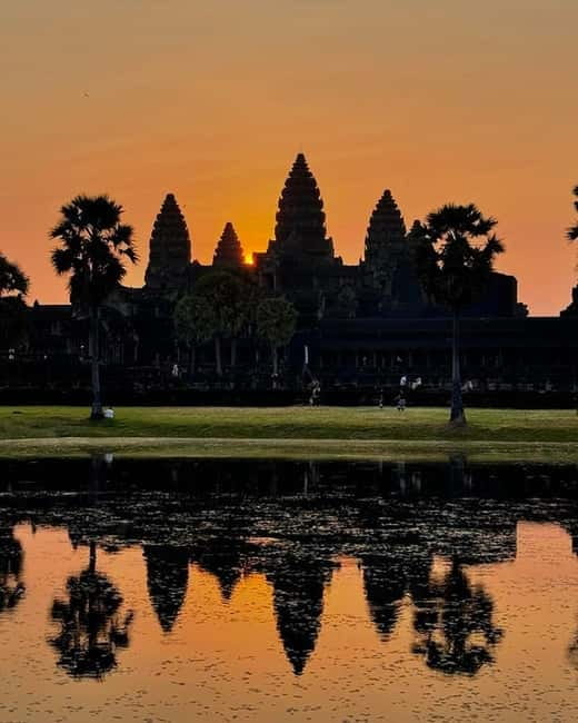 Siem Reap: Angkor Wat Private Tour with Sunrise - East Mebon and Pre Rup show a different Angkor style