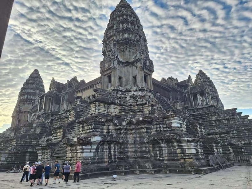 Siem Reap: Angkor Wat Small-Group Day Tour - Why this small Angkor tour works well