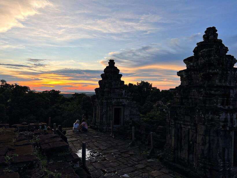 Siem Reap: Angkor Wat Small-Group Day Tour and Sunset - Baphuon, the terraces, and the royal quarter