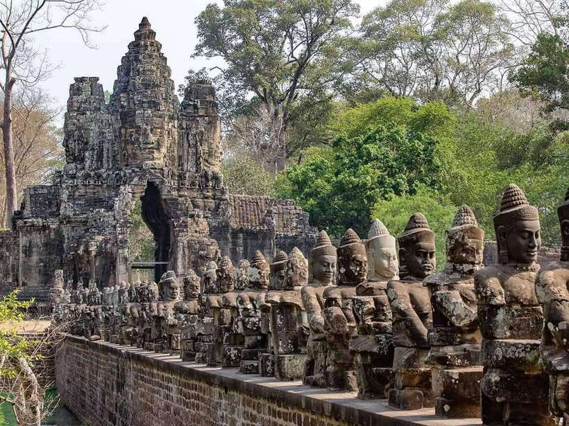 Siem Reap: Angkor Wat Small-Group Full Day Tour and Sunset - Ta Prohm and the roots over the ruins