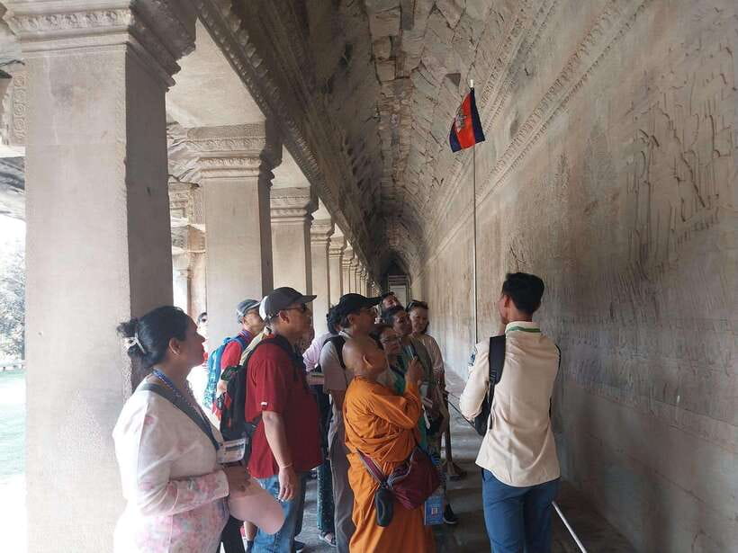 Siem Reap: Angkor Wat: Small-Group Sunrise or Sunset Tour - The royal terraces and Angkor Thom’s public life