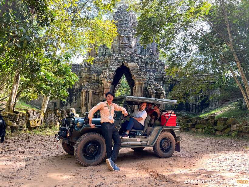 Siem Reap: Angkor Wat Sunrise and Market Tour by Jeep - Key points at a glance