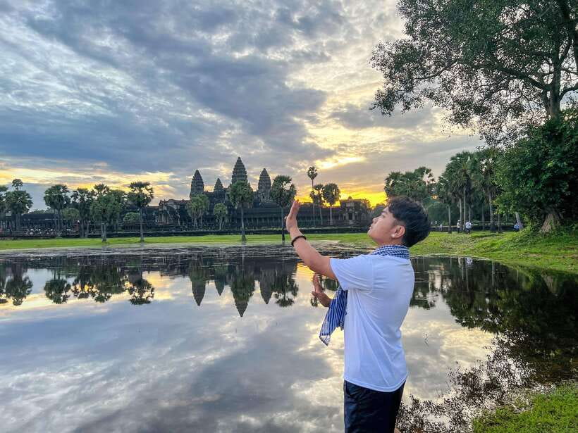 Siem Reap: Angkor Wat Sunrise Small Group tour and Breakfast - Key points to know before booking