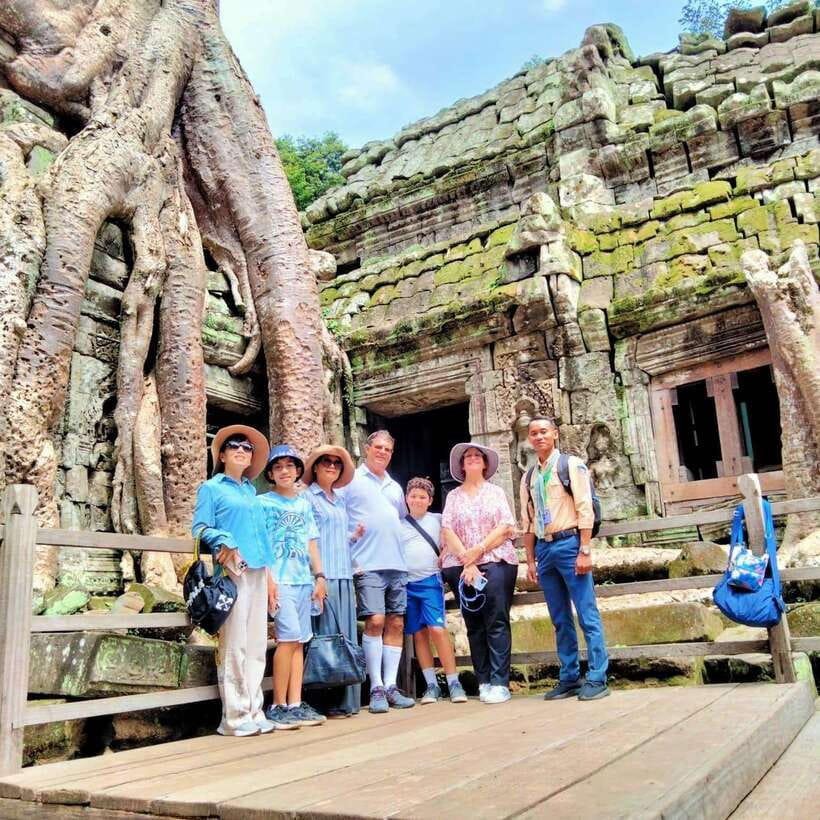 Siem Reap: Angkor Wat Sunrise Tour With Small Group - What the guide adds to the day