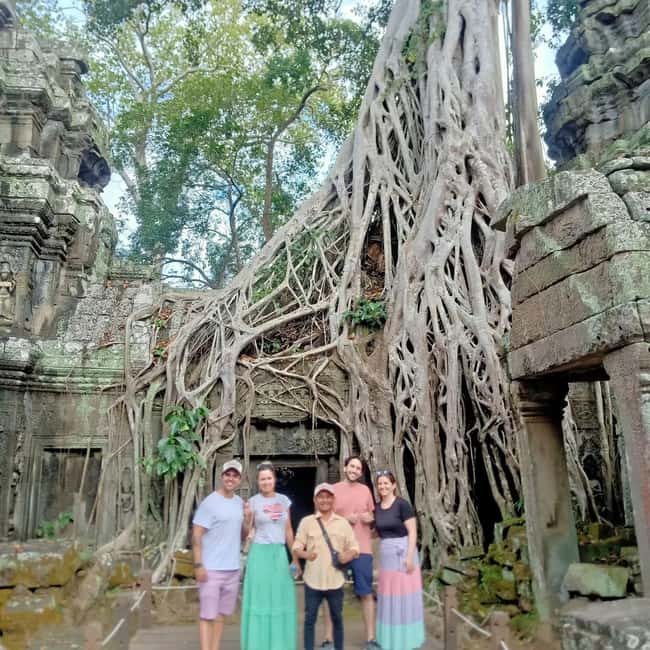 Siem Reap: Angkor Wat Tour with French-Speaking Guide - Angkor Wat, the grand finale