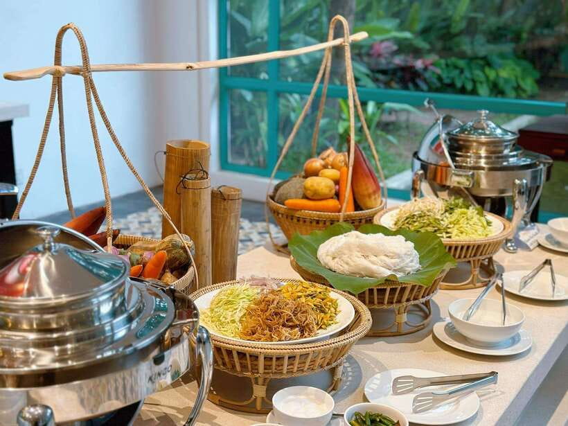 Siem Reap: Apsara Dance Show and Dinner with Hotel Pickup - Who will enjoy this Siem Reap evening