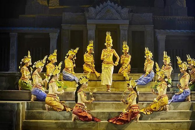 Siem Reap: Apsara Dance Show & Dinner with Tuk-Tuk Transfers - The buffet gives you a first taste of Khmer food
