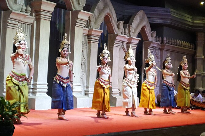 Siem Reap Apsara Dinner show & Hotel Pick up - Key points at a glance
