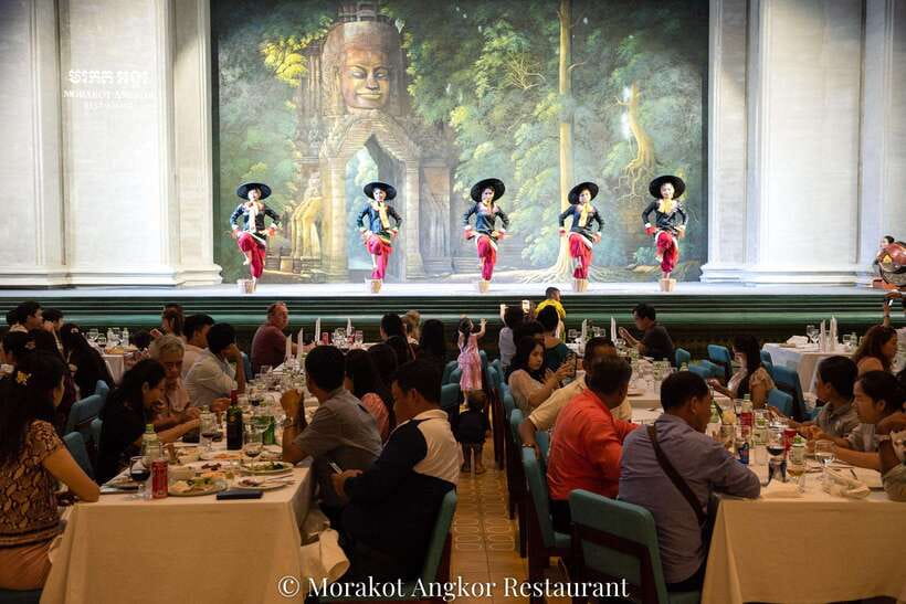 Siem Reap: Apsara Show Including Dinner & Hotel Pickup - Watching the Apsara show from your table