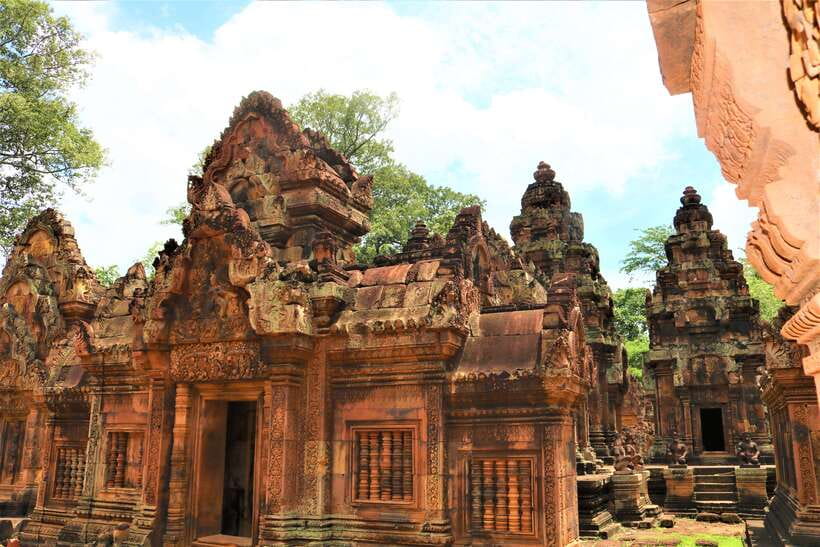Siem Reap: Banteay Srei and Grand Circuit Heritage Tour - The day begins with a comfortable ride