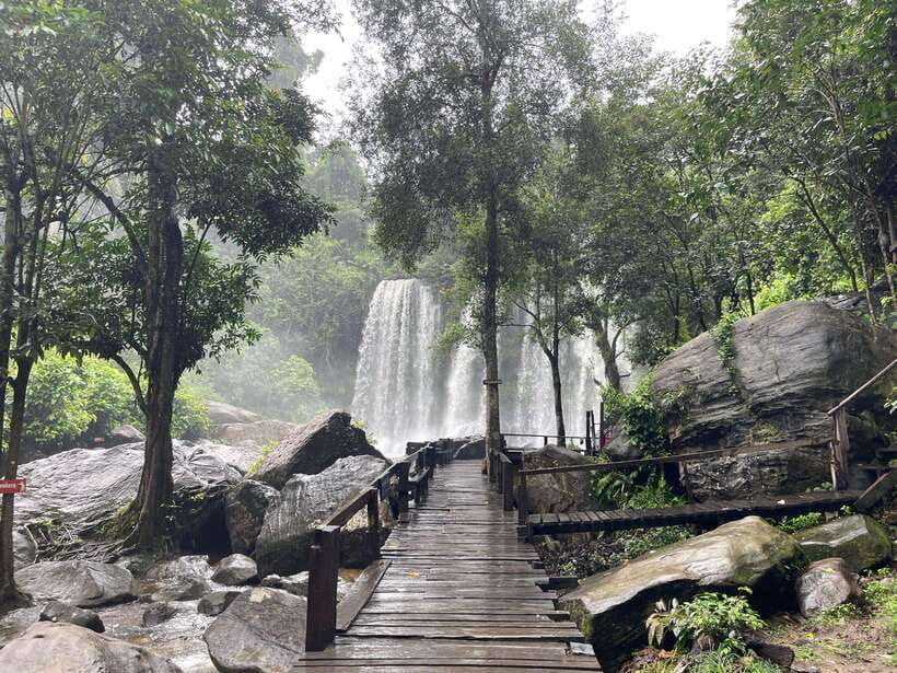 Siem Reap: Beng Mealea, Banteay Srei & Kulen Waterfall Trip - Phnom Kulen: a sacred mountain with several faces
