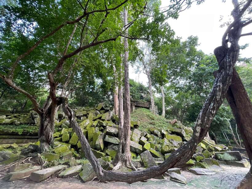 Siem Reap: Beng Mealea, Banteay Srei & Kulen Waterfall Trip - What the $52 price really buys you