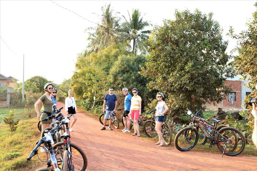Siem Reap: Bike Rental - Following Angkor Thom’s ancient wall