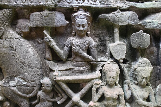 Siem Reap: Bike the Angkor Temples - Full-Day 30km Tour - The ride back shows everyday Siem Reap