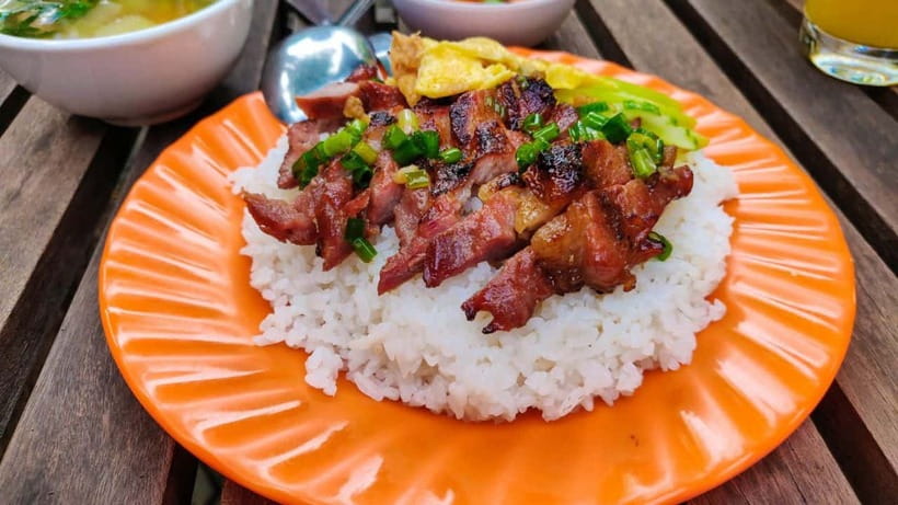 Siem Reap: Cambodia local street foods and local guide - Starting at Psar Char, where the market feels less arranged