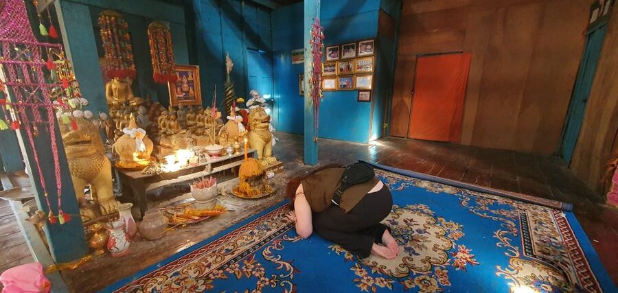Siem Reap Cambodian Buddhist Water Blessing and Local Market - What the pagoda visit adds