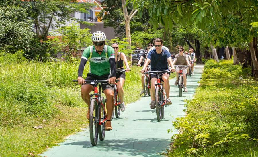 Siem Reap City Haft Day Bike Tour - A serious stop at Wat Thmey Killing Fields Memorial