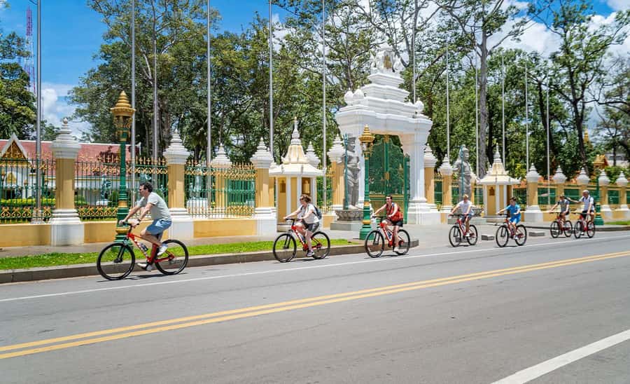 Siem Reap City Haft Day Bike Tour - Coffee or coconut before Theam’s Gallery