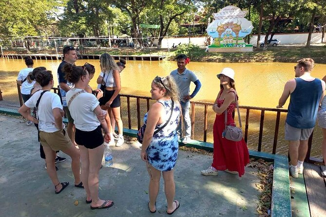 Siem Reap: City Walking Tour - The Royal Gardens and Residence