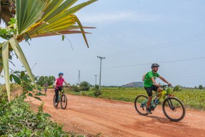 Siem Reap Countryside Sunset Bike Tour / E-Bike or Tuk Tuk