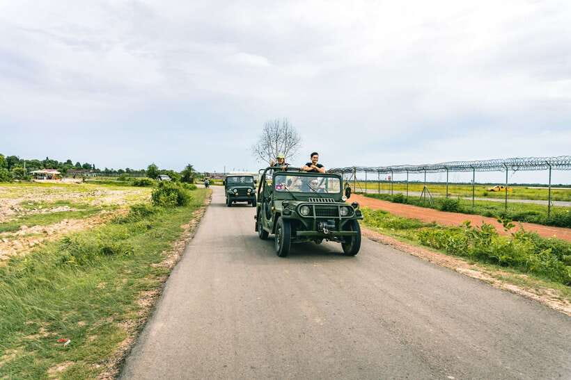 Siem Reap: Countryside Sunset Jeep Tour / SUV Available - Chreav Market: starting with everyday Cambodia