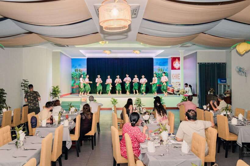 Siem Reap: Dinner and Traditional Show with Hotel Transfer - The value of an $18 evening