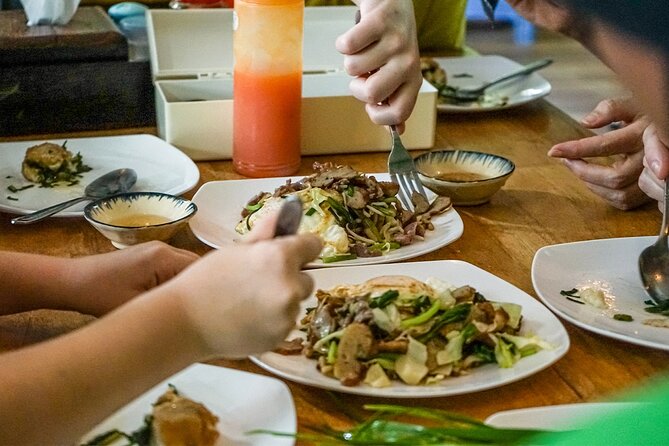 Siem Reap Evening Food Tour - Inclusive 5 stops Local Tastings - The tuk-tuk ride is part of the meal