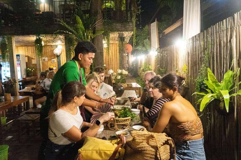 Siem Reap: Evening Food Tour with 10 Local Tastings - Why this Siem Reap food tour is worth considering