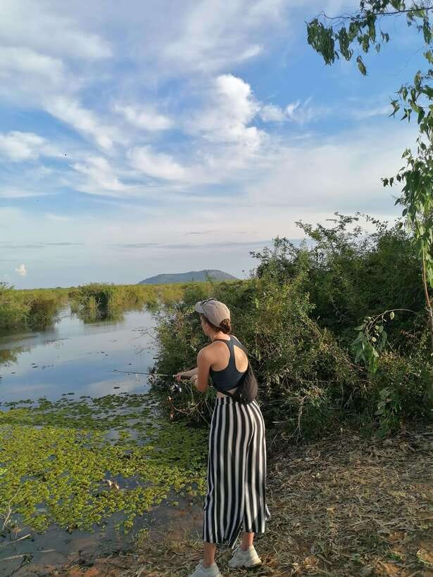 Siem Reap: Fishing in the rice fields, in the villages of Siem Reap - Why the four-person limit matters