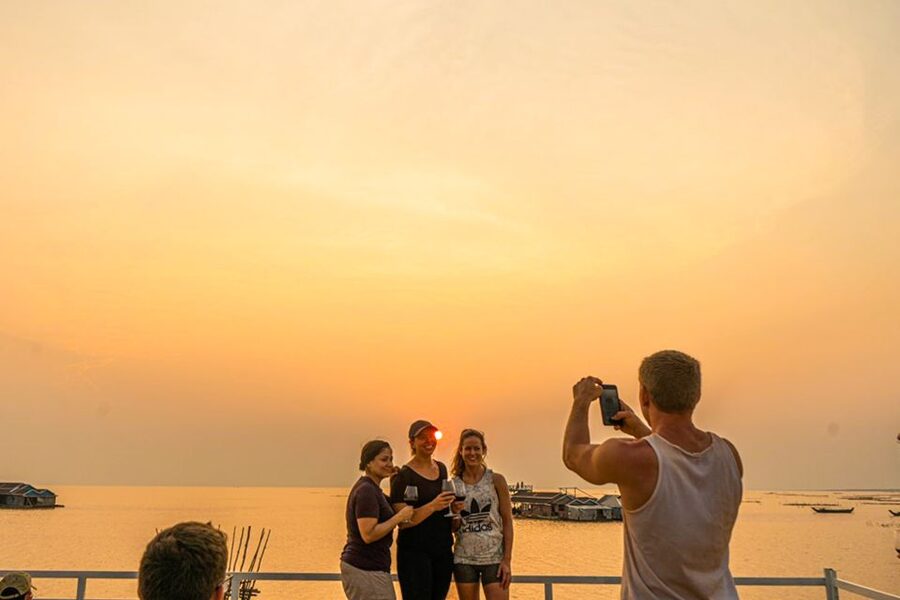 Siem Reap: Floating Village and Sunset Private Boat Tour - Reaching the floating villages around 3:30 pm