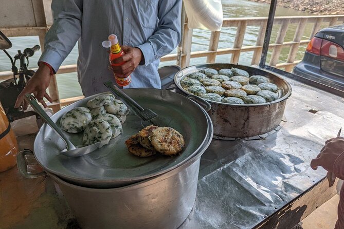 Siem Reap Food Tour By Local - Stop three: a Cambodian rice cake with Chinese influence