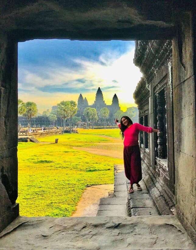 Siem Reap: Full Day Angkor Wat Temple Tour with Sunset - The guide can turn stones into a story