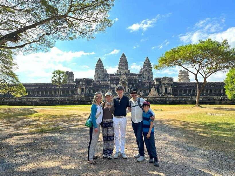 Siem Reap: Full Day Angkor Wat Temple Tour with Sunset - Angkor Thom and Bayon’s smiling faces