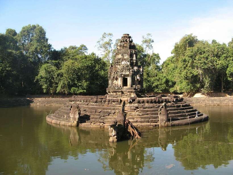Siem Reap: Grand Circle Temples Tour With Private Tuk-Tuk - Preah Khan, the longest and most atmospheric stop