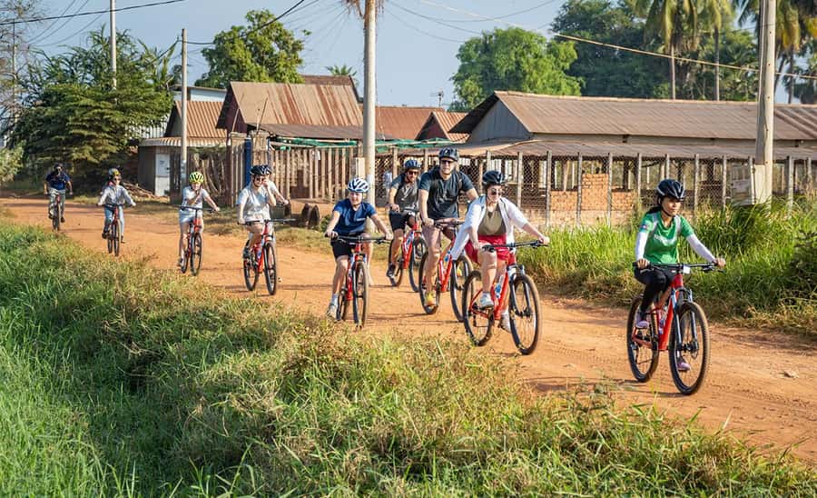 Siem Reap: Guided Countryside Bike Tour - Key points at a glance