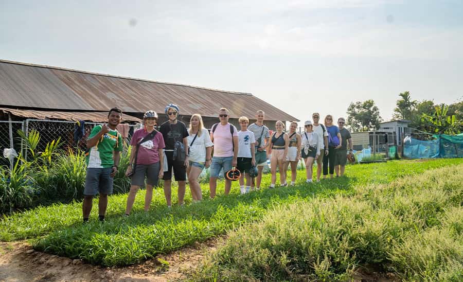 Siem Reap: Guided Countryside Bike Tour - What the guides add to the experience