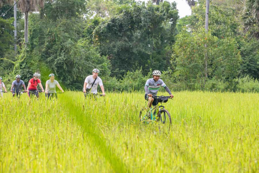 Siem Reap: Guided Countryside Bike Tour - Starting with a fitted bike and a careful briefing