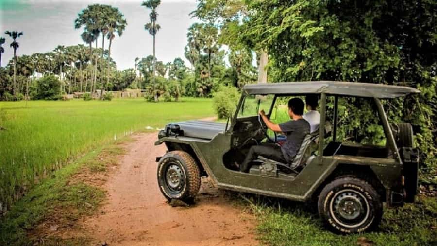 Siem Reap: Guided Countryside Sunset Tour by Jeep - Pickup in Siem Reap and the first 20 minutes