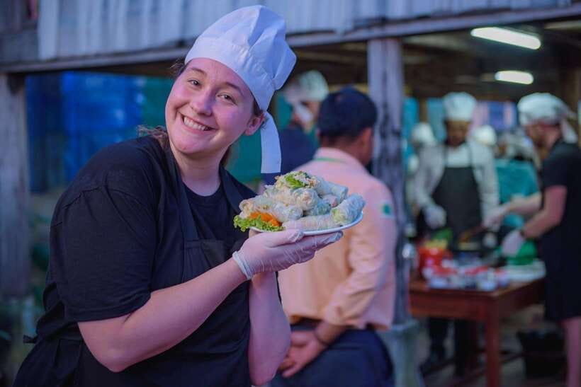 Siem Reap: Guided Day Trip to Local Village & Cooking Class - Leaving Siem Reap by tuk-tuk