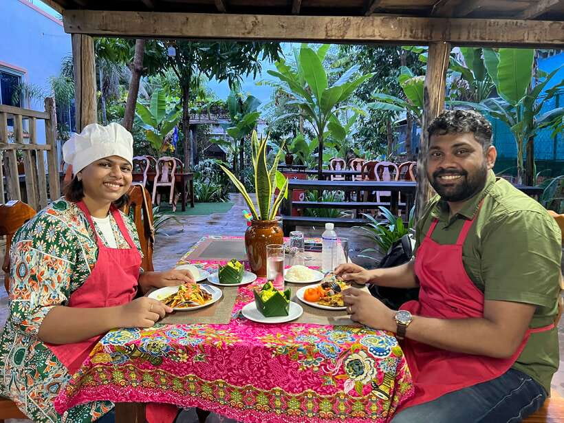 Siem Reap: Guided Day Trip to Local Village & Cooking Class - Green mango salad with roasted chicken