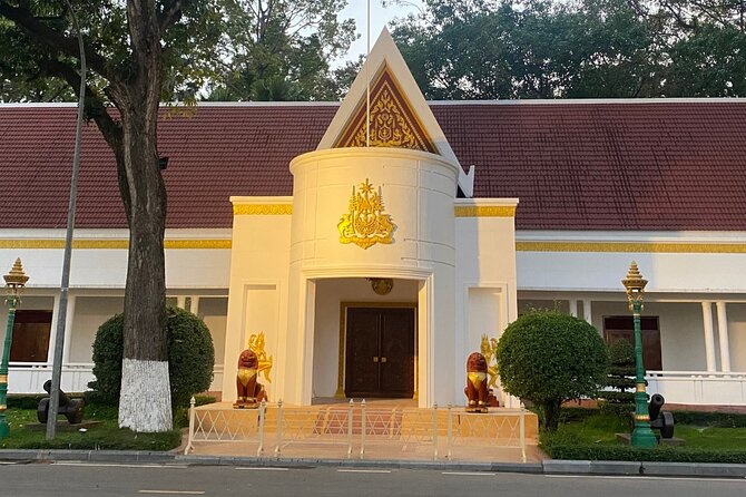 Siem Reap Guided Tour & Hero RATs at APOPO Visitor Center - Wat Preah Prom Rath closes the route by the river