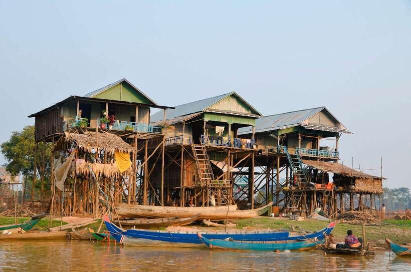 Siem Reap: Half-Day Kampong Phluk with Sunset, Boat & Guide - Tonle Sap by motorboat