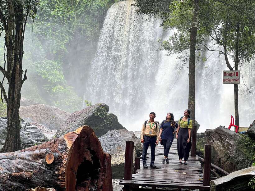 Siem Reap: Kulen Mountain Small Group Tour with Picnic Lunch - Transport, group size, and pace