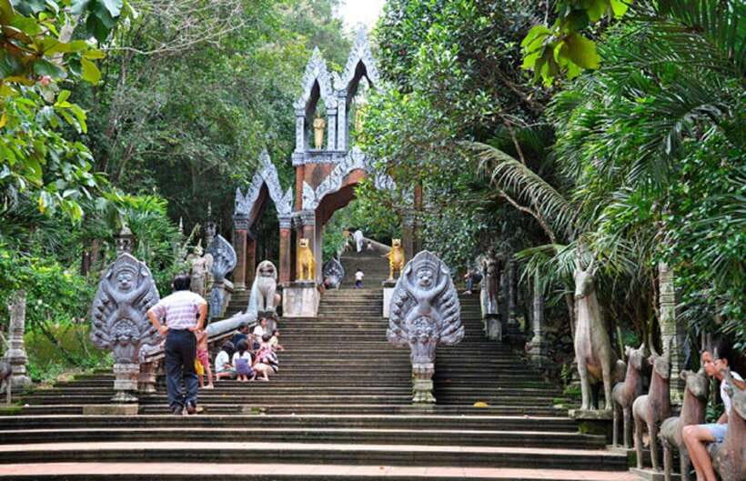 Siem Reap: Kulen Waterfall by Private Tour - Palm sugar in a local village