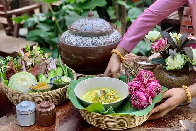 Siem Reap: Local Street Food Experience by Tuk-Tuk - A pause at Made Cambodia Market