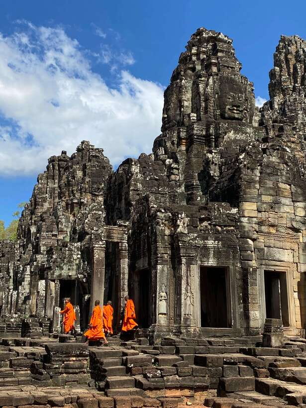 Siem Reap: Personalized Angkor Wat Sunrise/Set by TukTuk/Car - Coffee, cold water, and a useful pause