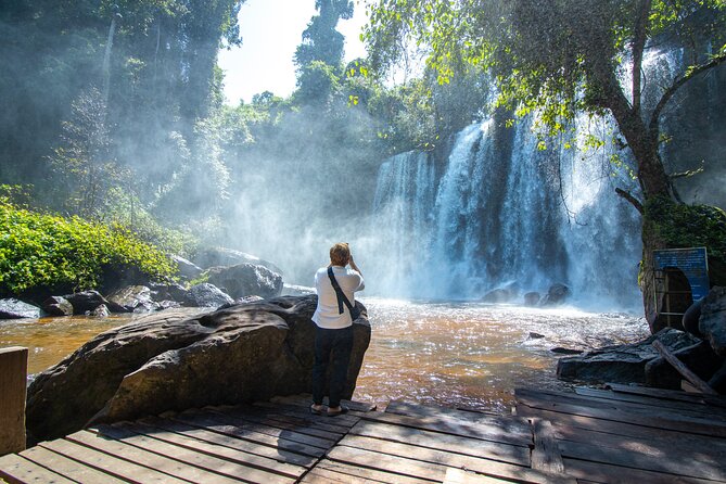 Siem Reap: Phnom Kulen National Park & Beng Mealea Private Tour - Lunch between the mountain and the temple